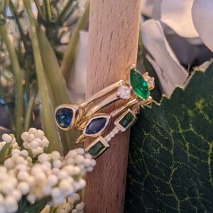 4 Pc Stacking Ring Set. Goldtone, Faux Emerald And Sapphire. Size 7